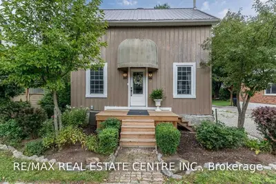 Detached in New Tecumseth
