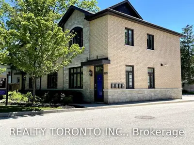 376 Eagle Street 2, Newmarket, ON L3Y 1K4