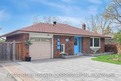 258 Essex Avenue, Richmond Hill, ON L4C 2C2