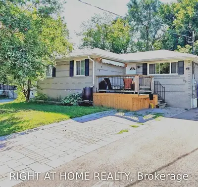 99 Cherrywood Drive, Newmarket, ON L3Y 2X6
