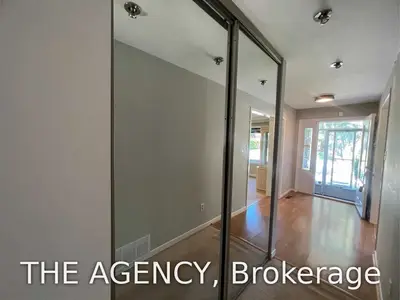 130 Woodpark Place Main Fl, Newmarket, ON L3Y 3P6