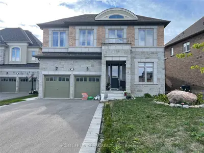 124 Mithcell Place, Newmarket, ON L3Y 0E2
