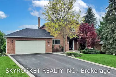 97 Thompson Drive, East Gwillimbury, ON L9N 1E2