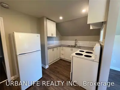 20466 Leslie Street 2, East Gwillimbury, ON L0G 1R0