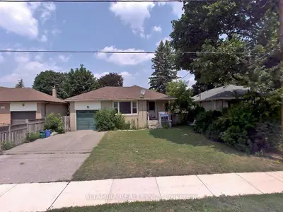 335 Boisdale Avenue Main, Richmond Hill, ON L4C 1R4