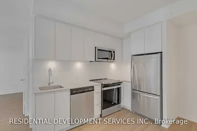 8868 Yonge Street 1011e, Richmond Hill, On L4c 0t4