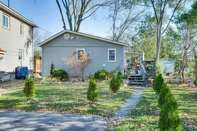 7 Albert Street, Georgina, ON L0E 1L0