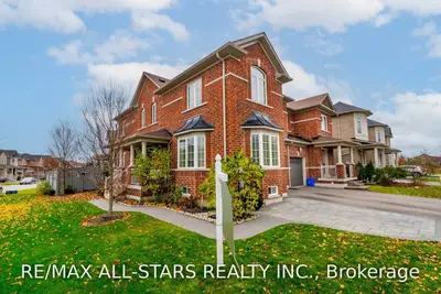 189 Richard Underhill Avenue, Whitchurch-Stouffville, ON L4A 0Z2