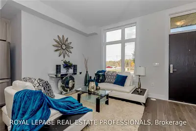 9560 Islington Avenue 116, Vaughan, ON L4H 5E8