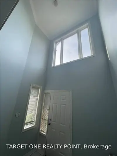 287 Weldrick Road E, Richmond Hill, ON L4C 8L6