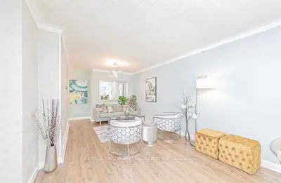 246 Zelda Crescent, Richmond Hill, ON L4C 2Y5