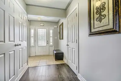 155 Armstrong Crescent, Bradford West Gwillimbury, ON L3Z 0L4