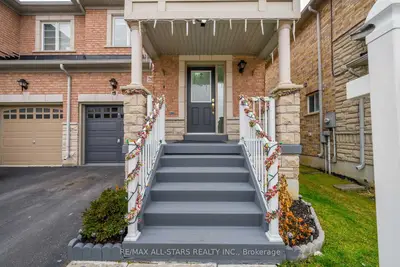 28 Grandwood Avenue, Whitchurch-Stouffville, ON L4A 0M6