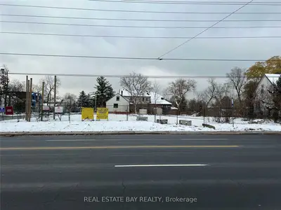 219-227 Major Mackenzie Drive E, Richmond Hill, ON L4C 1H6