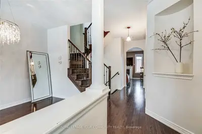 485 Kwapis Boulevard, Newmarket, ON L3X 3K5