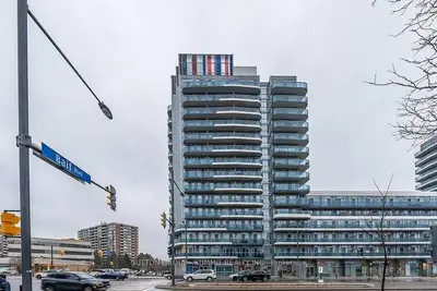 9471 Yonge Street 909, Richmond Hill, ON L4C 1V4