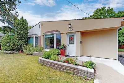 64 Lindsay Avenue Main, Newmarket, ON L3Y 4N6