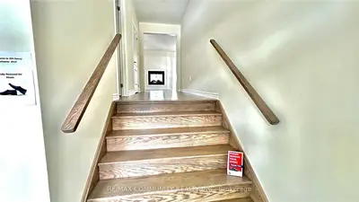 294 Danny Wheeler Boulevard, Georgina, ON L4P 3C8