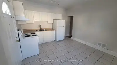 81 Wellington Street E Unit B, Aurora, ON L4G 1H7