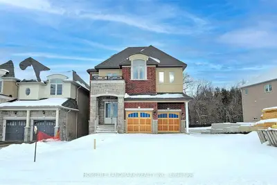 50 Charles White Court, East Gwillimbury, ON L9N 0T7