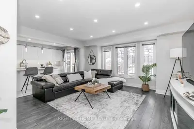 535 Walpole Crescent, Newmarket, ON L3X 2A5
