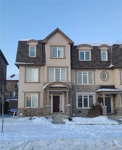 44 William F. Bell Parkway, Richmond Hill, ON L4S 0K1