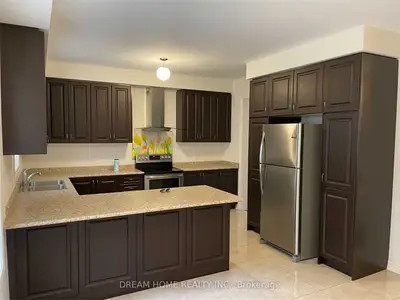 15 Beechborough Crescent, East Gwillimbury, ON L9N 0P2