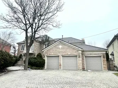 31 Glenayr Crescent, Richmond Hill, ON L4B 2G6