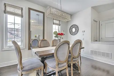 133 Jim Mortson Drive, East Gwillimbury, ON L0G 1R0