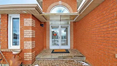 24 Bayswater Avenue, Richmond Hill, ON L4E 2L3