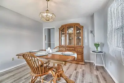 254 Chambers Crescent, Newmarket, ON L3X 1T1