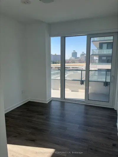 95 Oneida Crescent 503, Richmond Hill, ON L4B 0H5