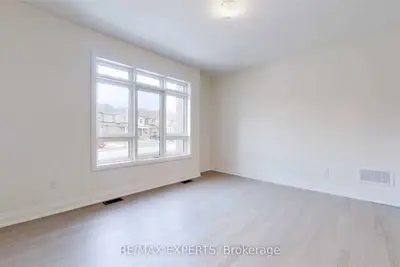 113 FERRAGINE Crescent, Bradford West Gwillimbury, ON L3Z 4K2