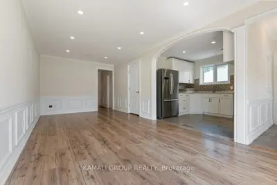 199 Septonne Avenue Main, Newmarket, ON L3Y 2W5