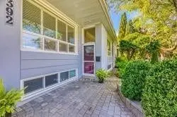 392 Balkan Road Main, Richmond Hill, ON L4C 2P1