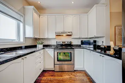 54 Romance Drive, Richmond Hill L4S 2R7