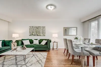 145 Harrison Drive, Newmarket, ON L3Y 4P5