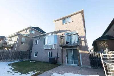 23 Ian Drive, Georgina, ON L4P 4H1