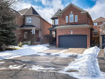 462 Hewitt Circle, Newmarket, ON L3X 2M1