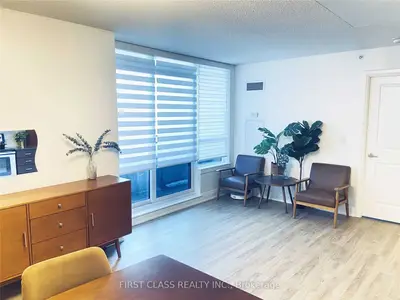 370 Highway 7 Road E 201, Richmond Hill, ON L4B 0C4