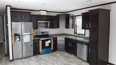 22 Elmwood Court, Innisfil, ON L0L 1L0