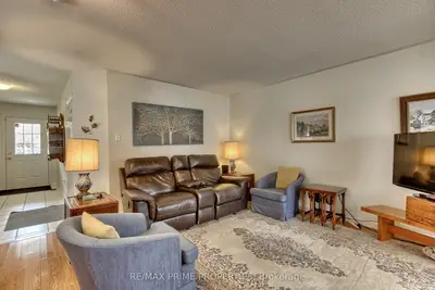39 Laurendale Avenue, Georgina, ON L4P 4A8