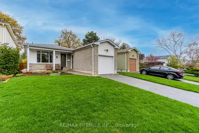 35 LILLOOET Crescent, Richmond Hill, ON L4C 5A6