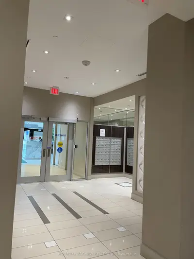 9600 YONGE Street 319B, Richmond Hill, ON L4C 0X3
