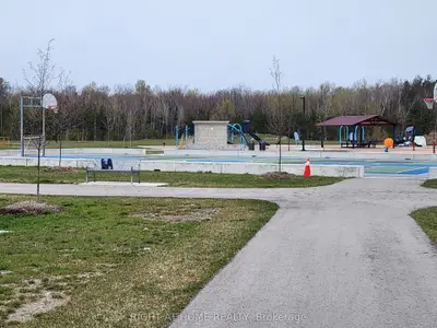 46 Timberbank Square, Georgina, ON L0E 1R0