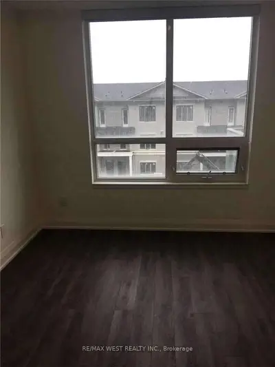 396 Highway 7 Street E 301, Richmond Hill, ON L4B 0G7