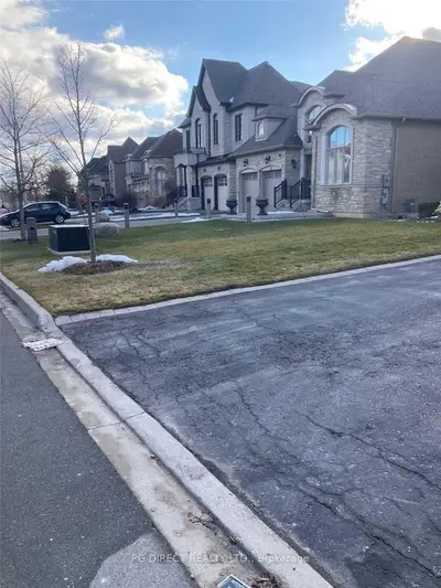 61 Arten Avenue, Richmond Hill, ON L4C 0X6