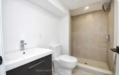 97 Luba Avenue B, Richmond Hill, ON L4S 1G7