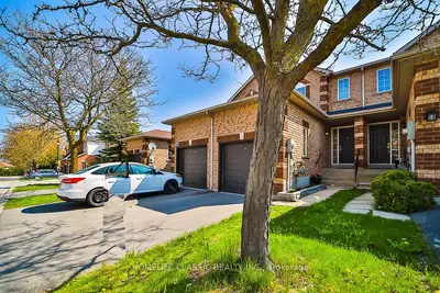 546 TUGWELL Place 17, Newmarket, ON L3Y 8S5