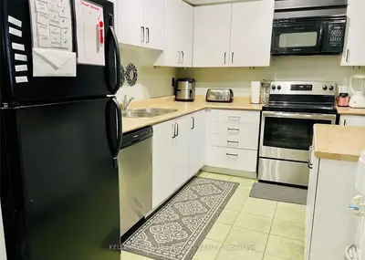 260 Davis Drive 105, Newmarket, ON L3Y 7C3